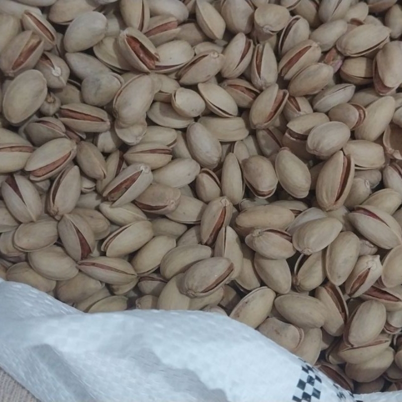 پسته خندان اکبری